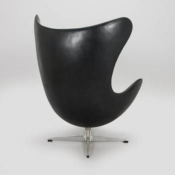 Arne Jacobsen, fåtölj, "Ägget", Fritz Hansen, Danmark, omkring 1960.