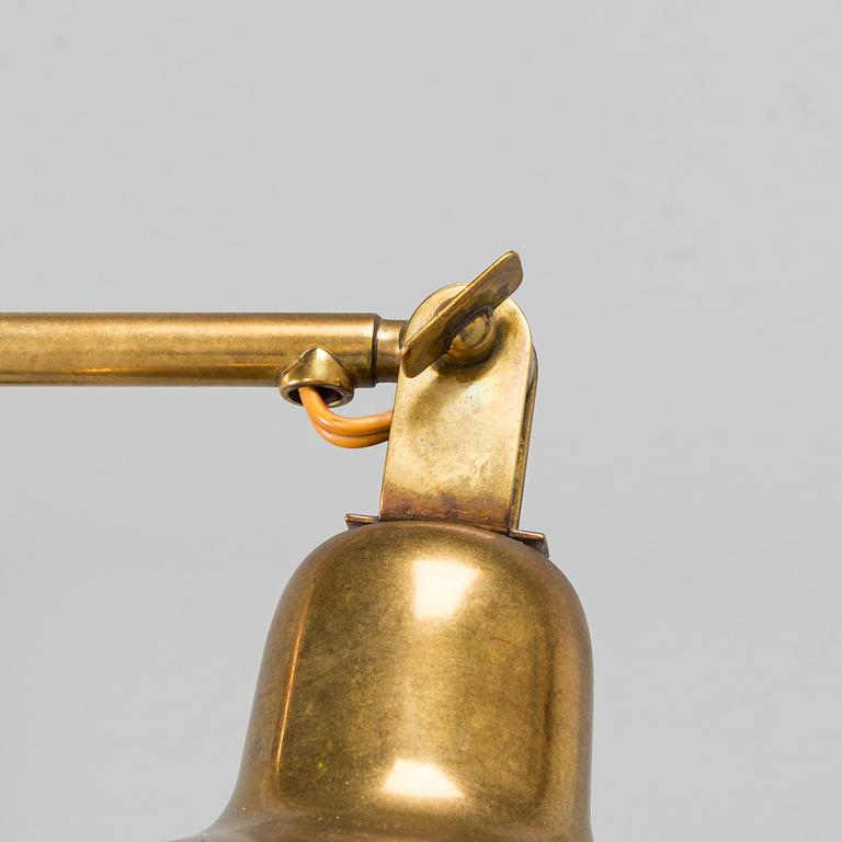 Paavo Tynell, a mid-20th-century '1699' wall lightlight for Taito / Idman.