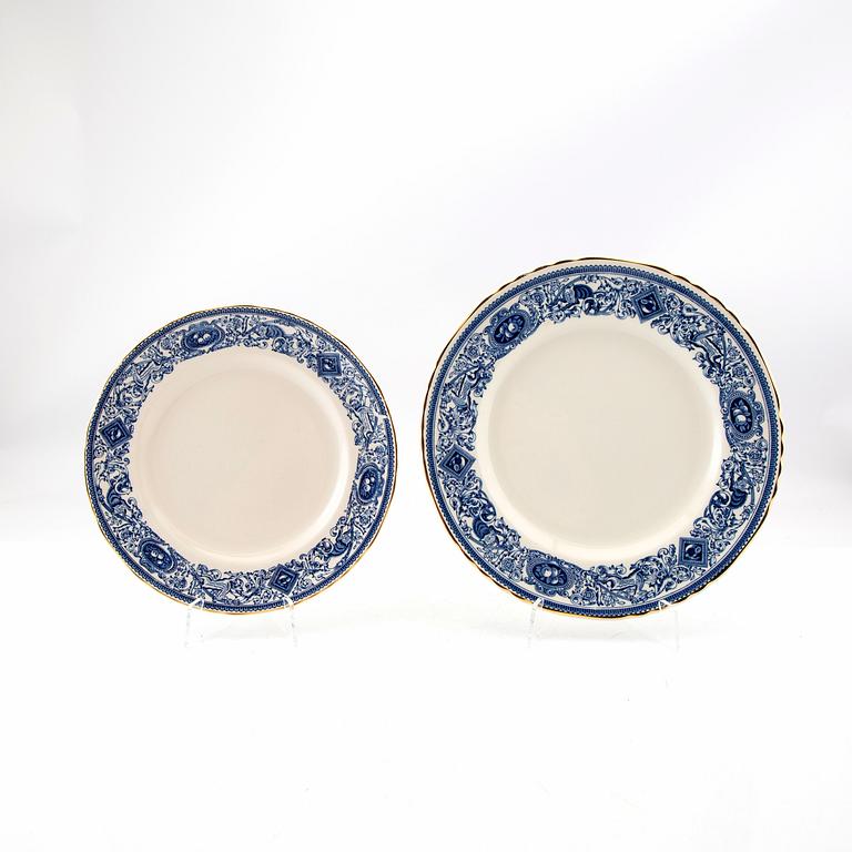Service 29 pcs Mulberry England earthenware late 20th century.