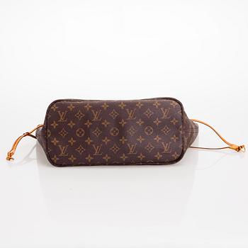 Louis Vuitton, A 'Neverfull MM' Monogram Bag.