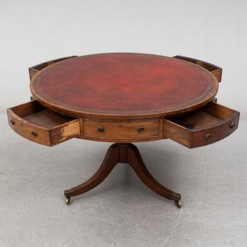 An English 19th century table.