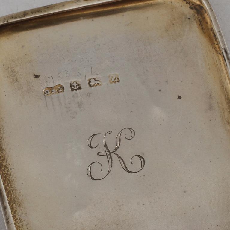 ETUIER, 4 st, silver, utländska stämplar, 1900-talets första hälft. Vikt 400 g.