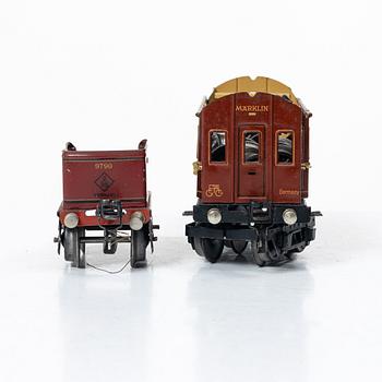 Märklin, Locomotives, carriages and accessories, first half of the 20th century.