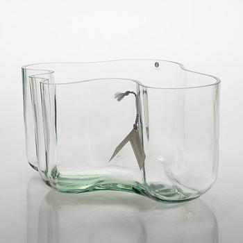 Alvar Aalto, a glass vase model 3031, signed Alvar Aalto Iittala 2002 and numbered 187/2000.