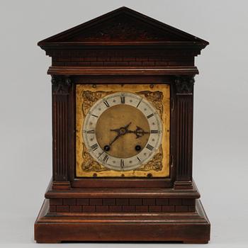 BORDSPENDYL, Winterhalder & Hofmeier, Tyskland, 1800-talets slut.
