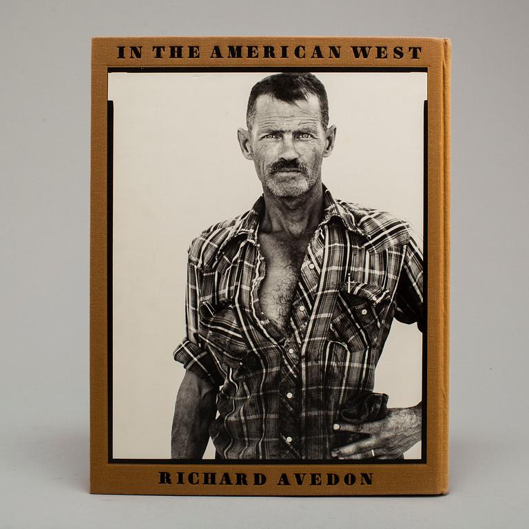 FOTOBOK, Richard Avedon,"In The American West".