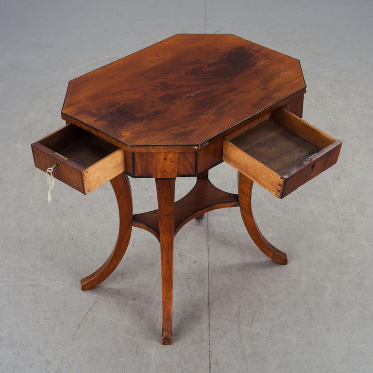 BORD, empire, 1800-talets första hälft.