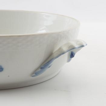 Service approximately 140 pieces "Blue Flower" Royal Copenhagen Denmark 20th century porcelain.