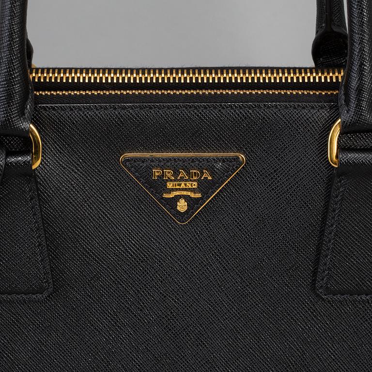 PRADA, väska, "Galleria Medium", 2018.