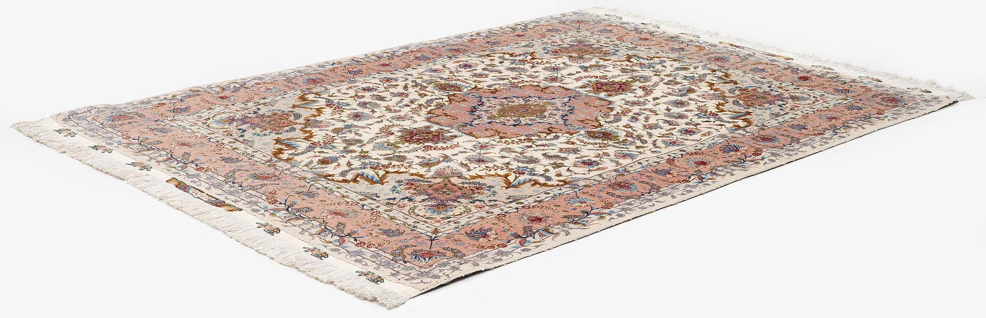 Matta, Old Täbris, Nordvästra Persien, part silk, signerad, ca 215 x 151 cm.