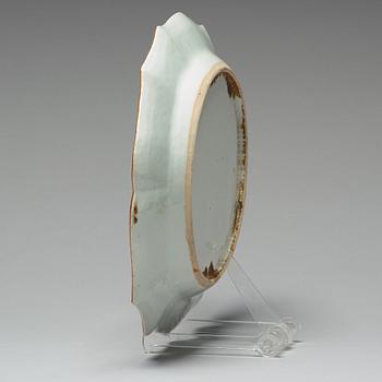 STEKFAT, kompaniporslin. Qingdynastin, Qianlong (1736-95).