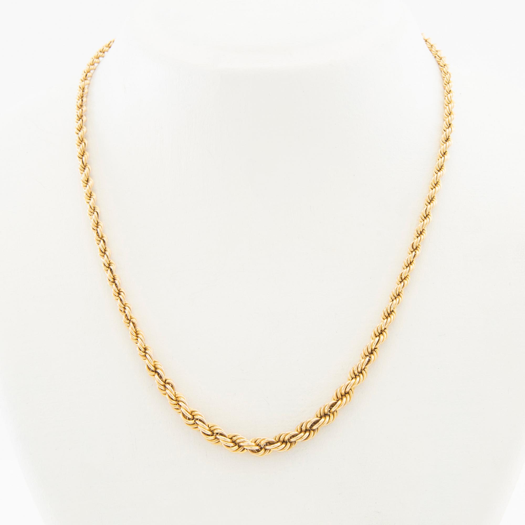 Necklace with a graduated Cordell link in 14K gold.