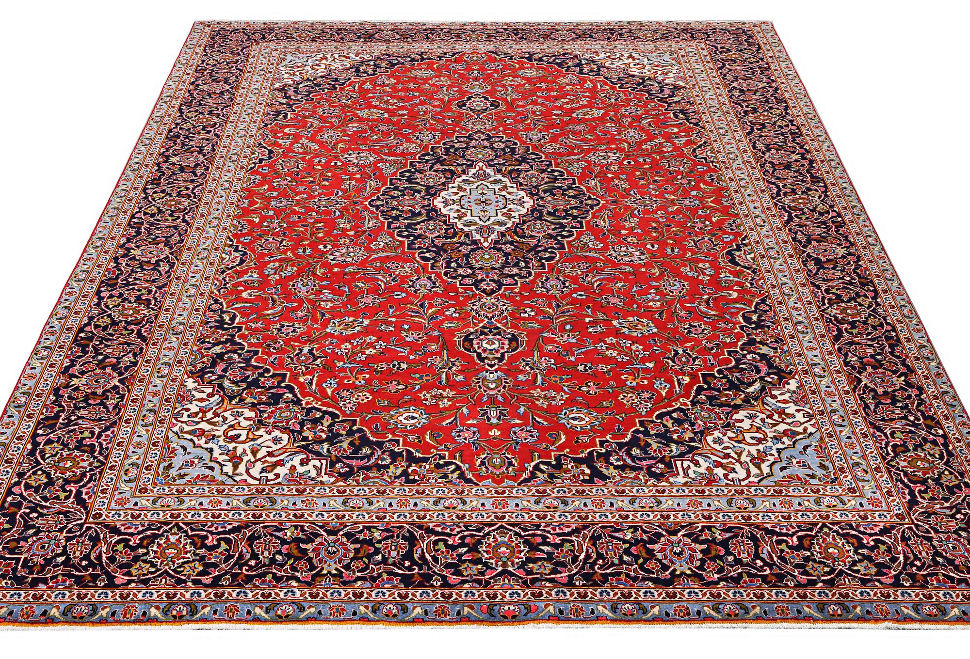 Matta, Keshan, ca. 395 x 276 cm.