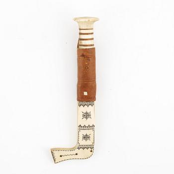 Esse Poggats, a reindeer horn knife, signed E. Poggats and dated 1949.