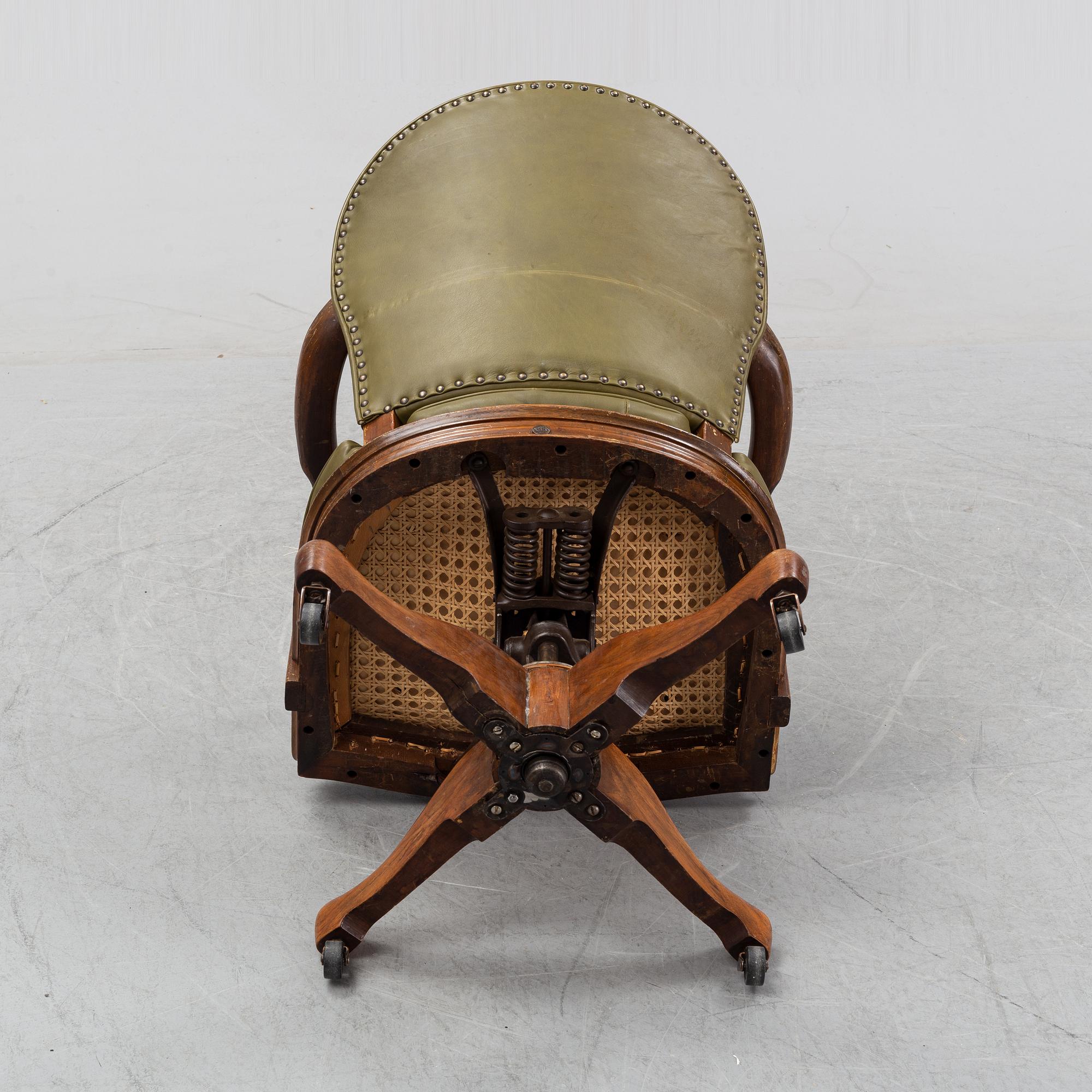 A desk chair, The Sikes Company, Buffalo, New York, first half of the 20th century.