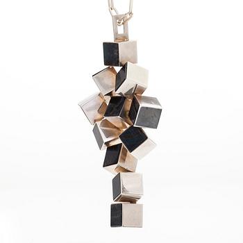 Helge Narsakka, a silver and spectrolite pendant, 1974.