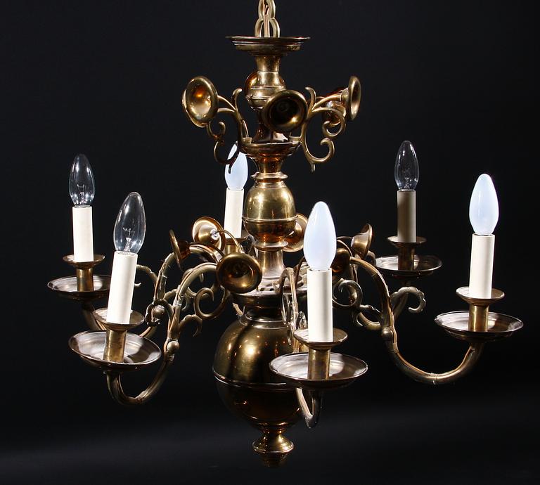 LJUSKRONA, mässing, barockstil, 1900-talets första hälft. H 57.