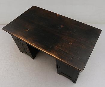 HURTSSKRIVBORD, 1900-talets första hälft.