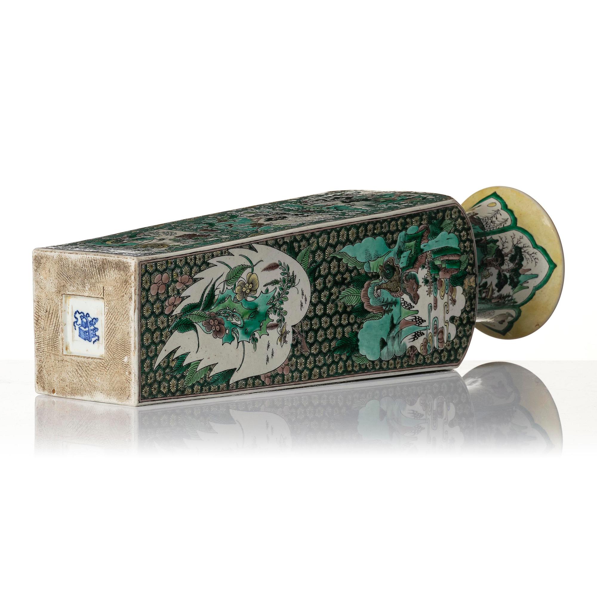 A famille verte and jeune vase, Qing dynasty, 19th century.