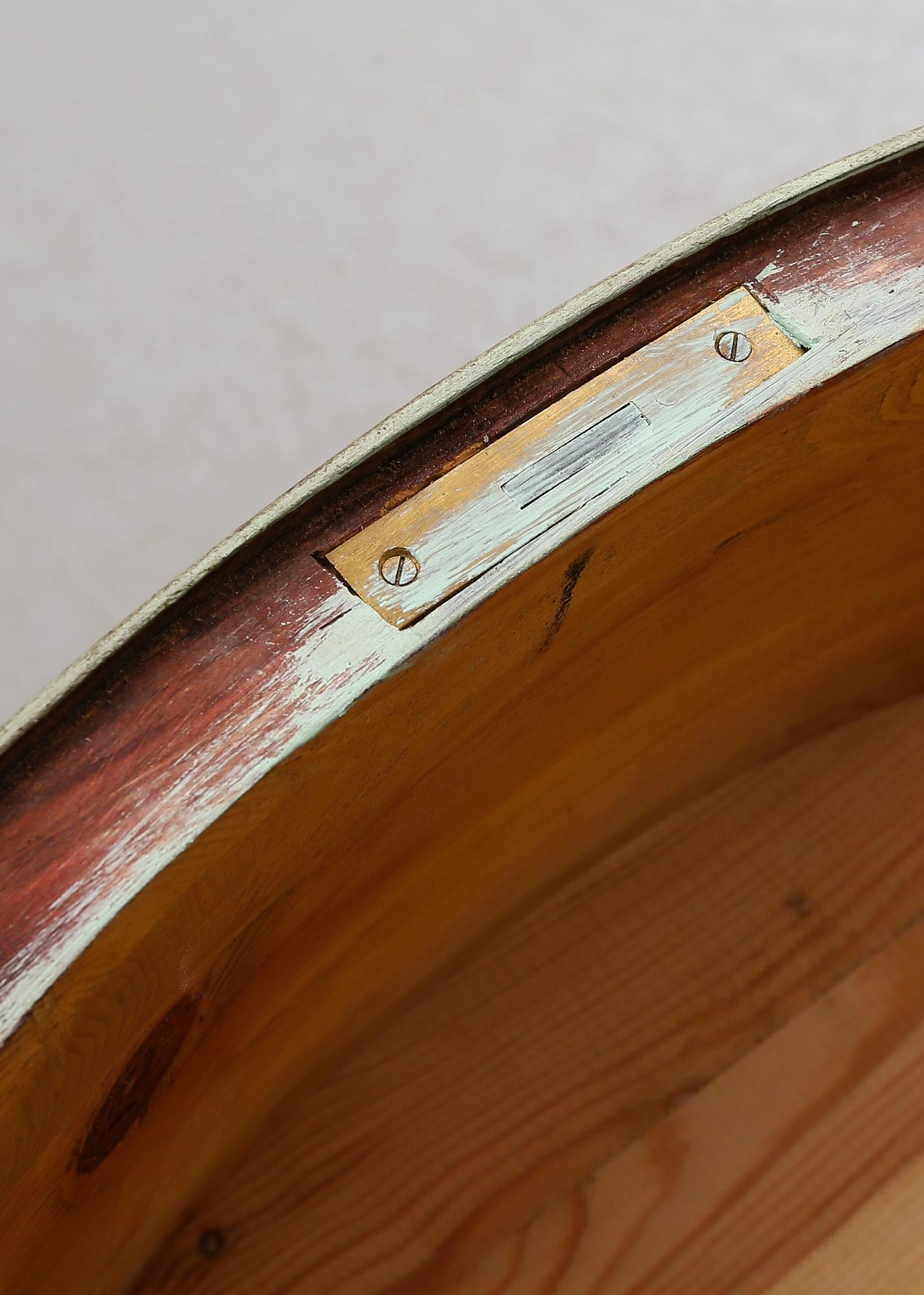 BYRÅ, rokokostil, 1900-talets första hälft.