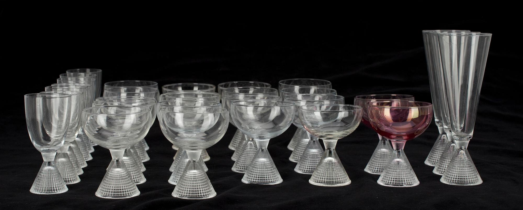 GLASSERVIS, 30 delar, "Briljant" Tapio Wirkkala, 1900-talets senare hälft.