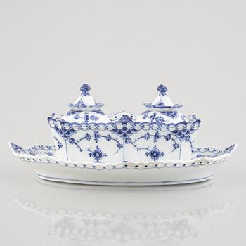 A 'Blue Fluted Full Lace' / 'Musselmalet' porcelain desk set with two inkwells, Royal Copenhagen, model 1063, 1893-1900.