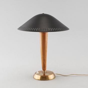 A mid 20th century table lamp.