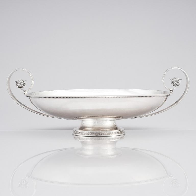 Atelier Borgila, an oval sterling silver footed bowl, Stockholm 1931.