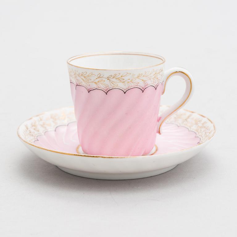 A Russian 18-piece coffee set in porcelain from M.S. Kuznetsov, manufactured in Riga, Russia 1864-1880.