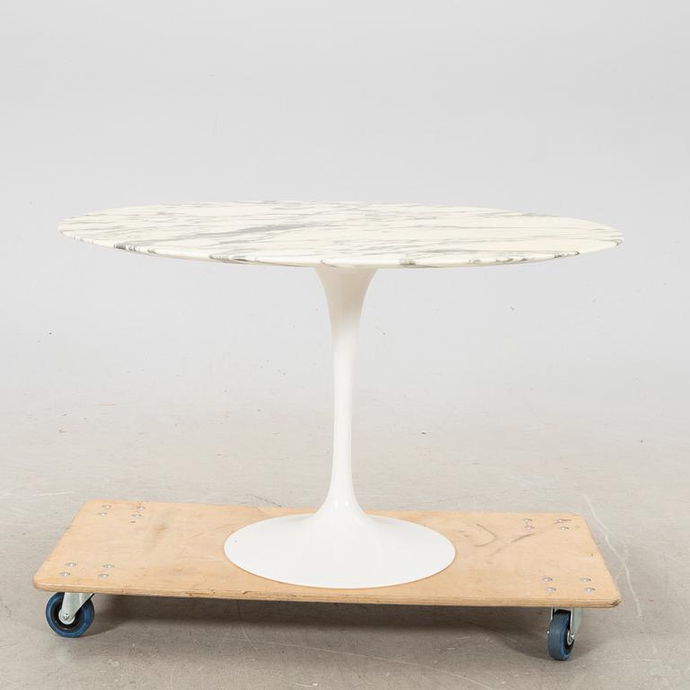 Eero Saarinen, matbord, "Tulip", Knoll International.