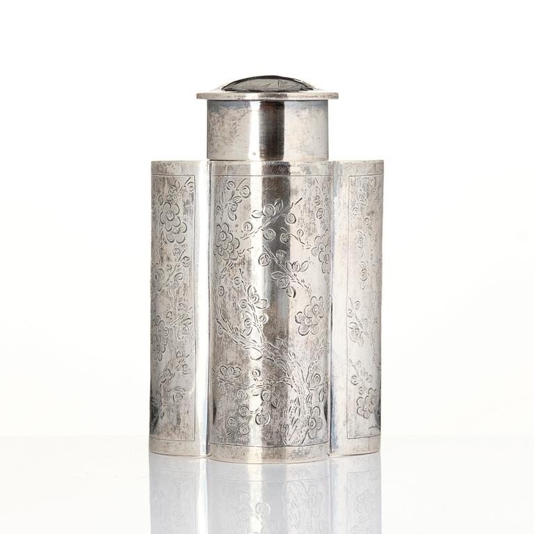 A Chinese silver teacaddy, first part of the 20th century.