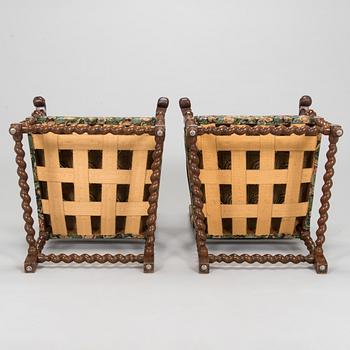 Karmstolar, ett par, barockstil, 1900-talets första kvartal.