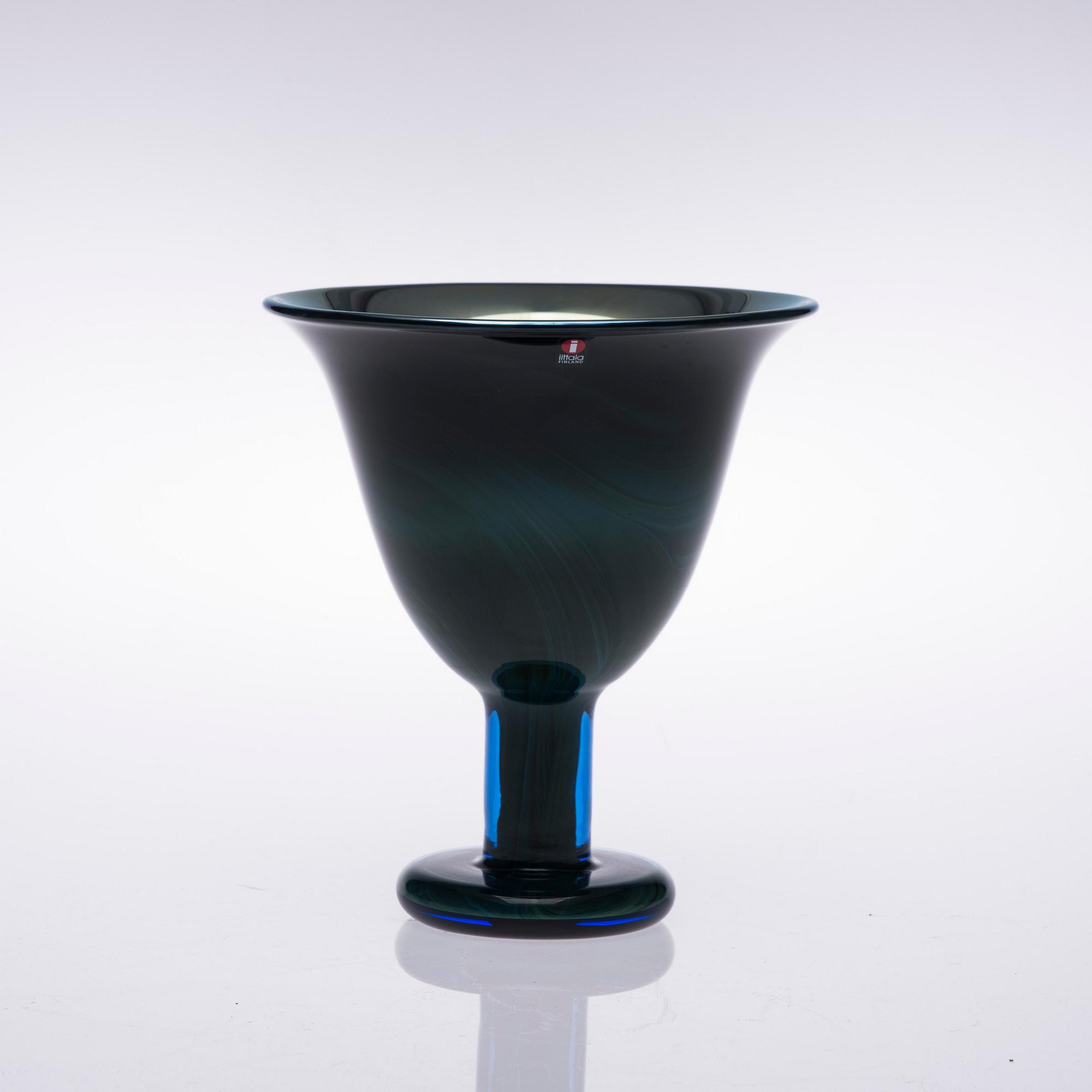 POKAL, glas, signerad O. Toikka, Nuutajärvi, "Maamme laulu 150 v." 207/500, 1998. Pro Arte.