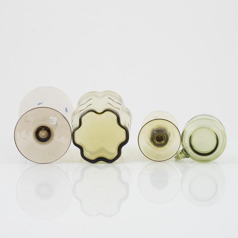 Edvin Ollers, 39 pieces of a glass service and a glass vase, Elme Glasbruk, Sweden, 1930.