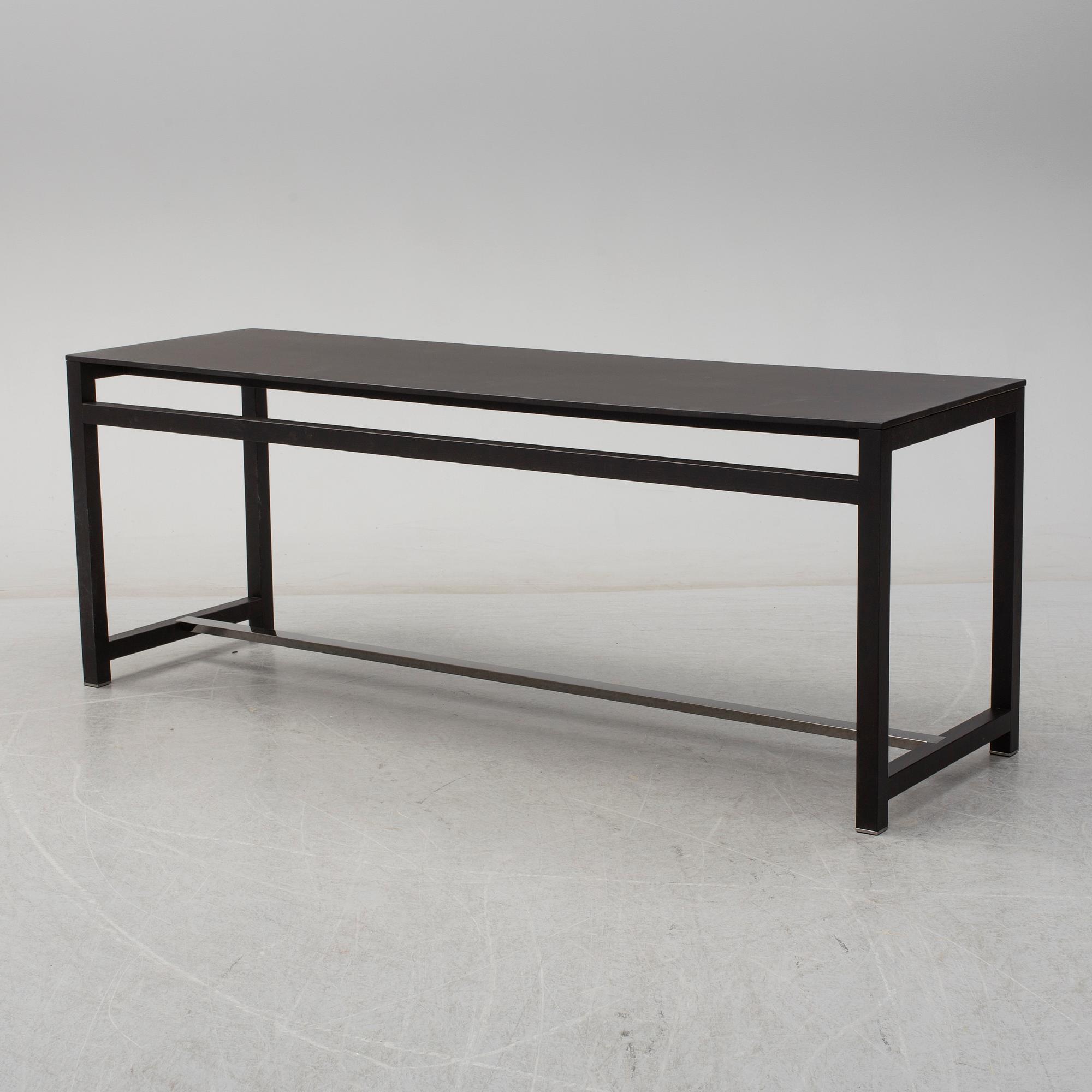 A 21st century 'Fulton desk' by Rodolfo Dordoni for Minotti, Italy.