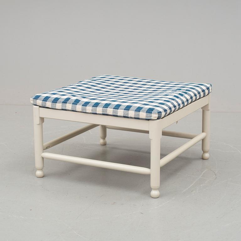 FOTPALL, "Medevi brunn" ur Ikeas 1700-talsserie, 1990-tal.