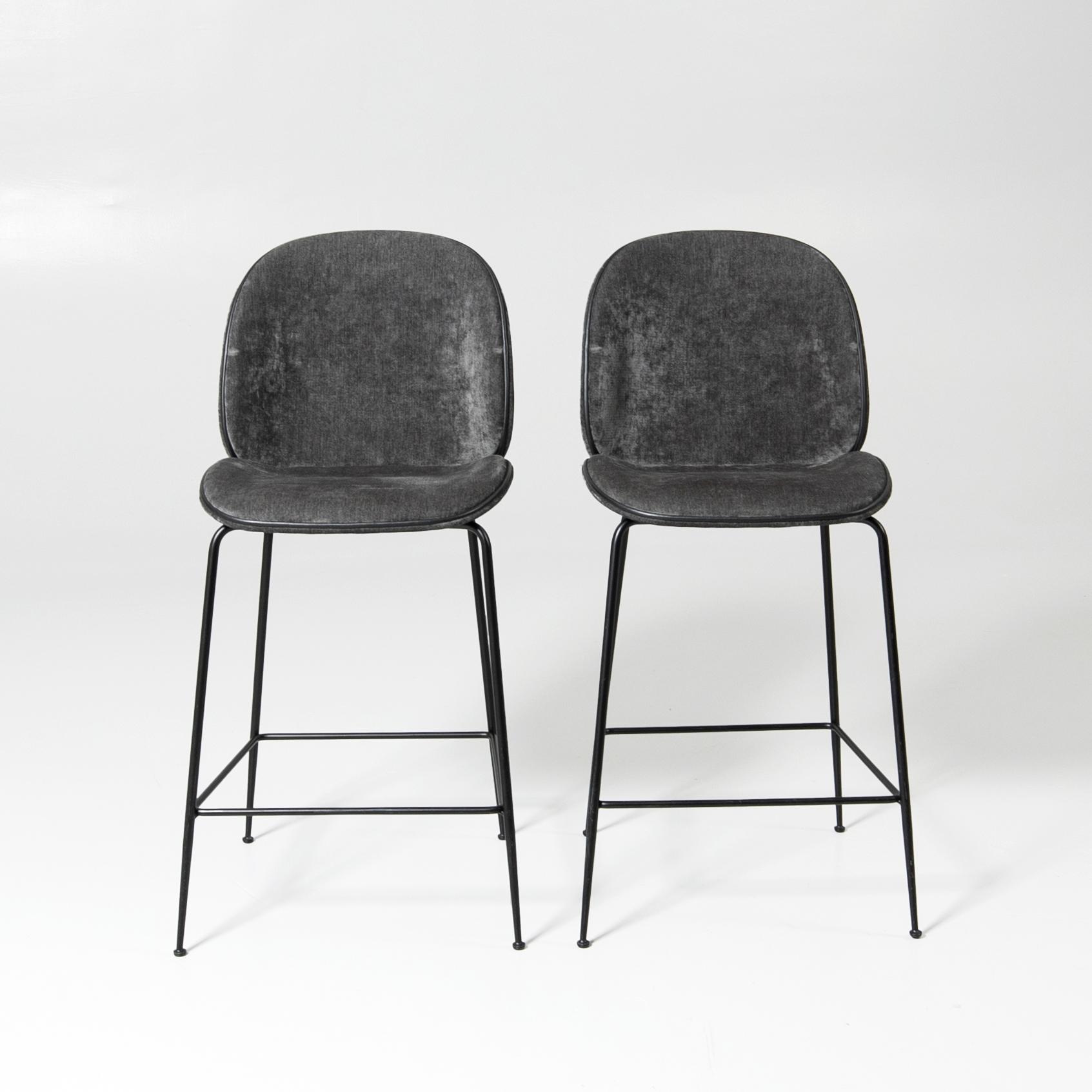 GamFratesi, barstolar, ett par, "Bettle", Gubi, modern tillverkning.