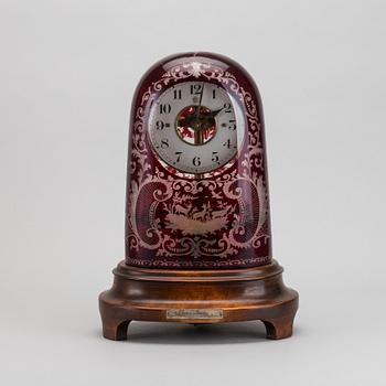 A Bulle table clock.