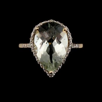 RING, 10K guld, diamanter tot ca 0.03 ct och grön ametist.