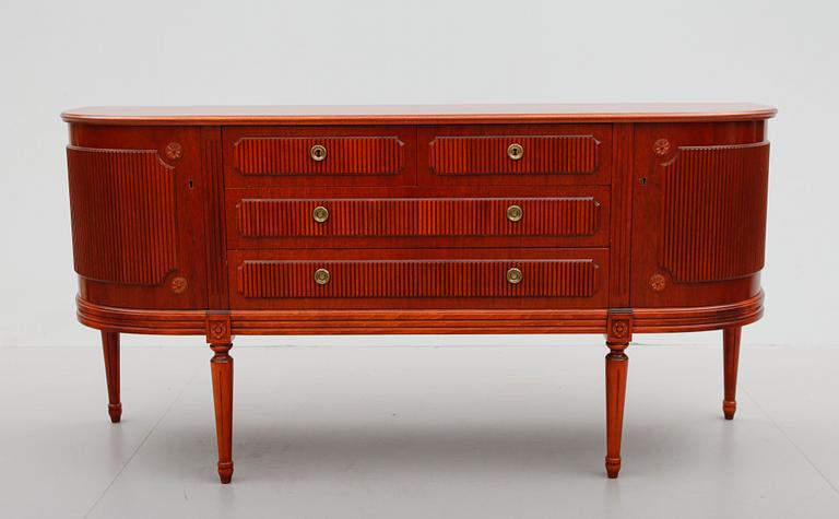 SIDEBOARD, gustaviansk stil, 1900-talets andra hälft.