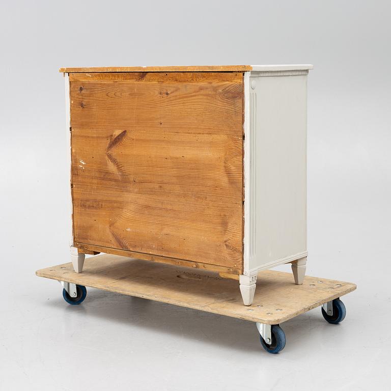 A Gustavian style chest of drawers, 20th century.