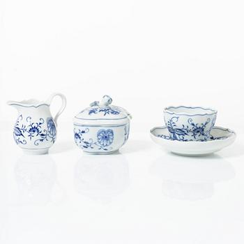 Meissen, A 38-piece porcelain coffee service, 'Zwiebelmuster', Meissen, Germany.