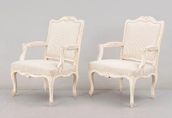 KARMSTOLAR, ett par, Louis XV, 1700-tal.