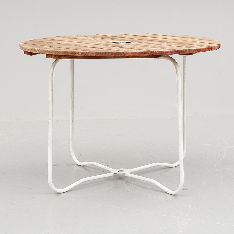 TRÄDGÅRDSGRUPP, 5 delar, Grythyttan. 1900-talets andra hälft.