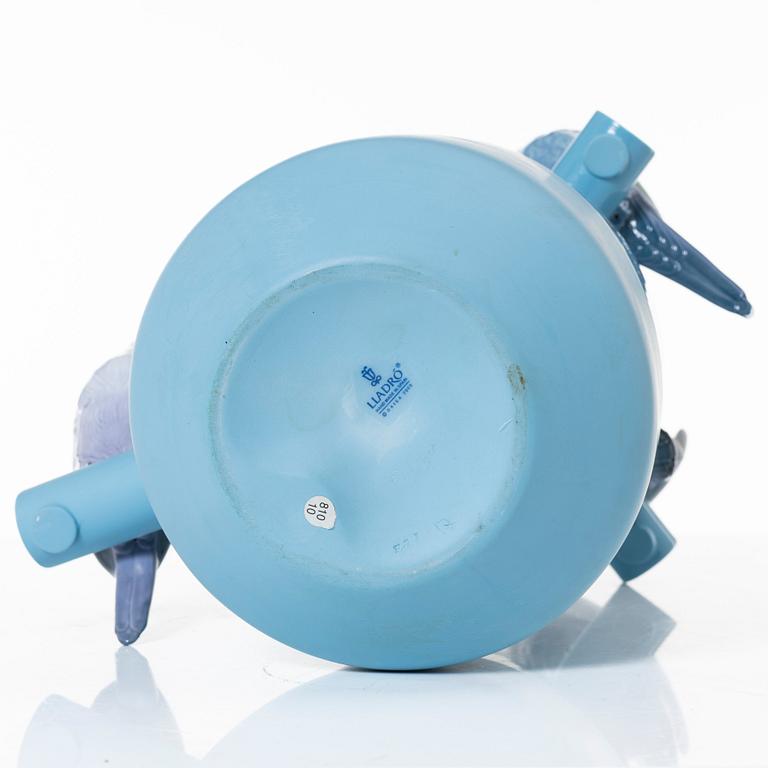 A 'Parrot Parade' vase, Lladro, Spain.