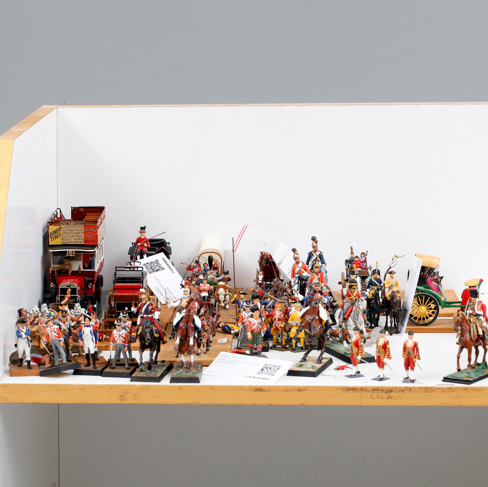 PARTI LEKSAKER, bl a tenn, plast. 1900/2000-tal.