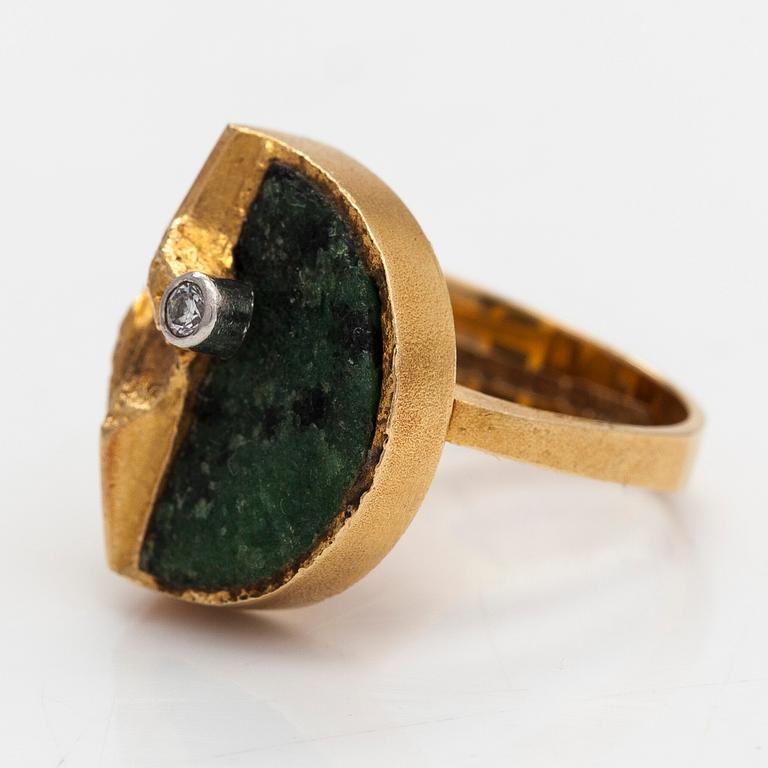 Björn Weckström, an 18K gold ring 'Quebec' with a ca 0.05 ct diamond and a zoisite for Lapponia 1977.