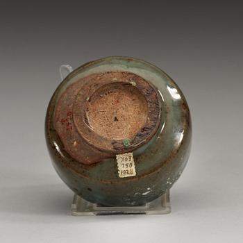 A Jun glazed bowl, presumably Song dynasty (960-1279) .