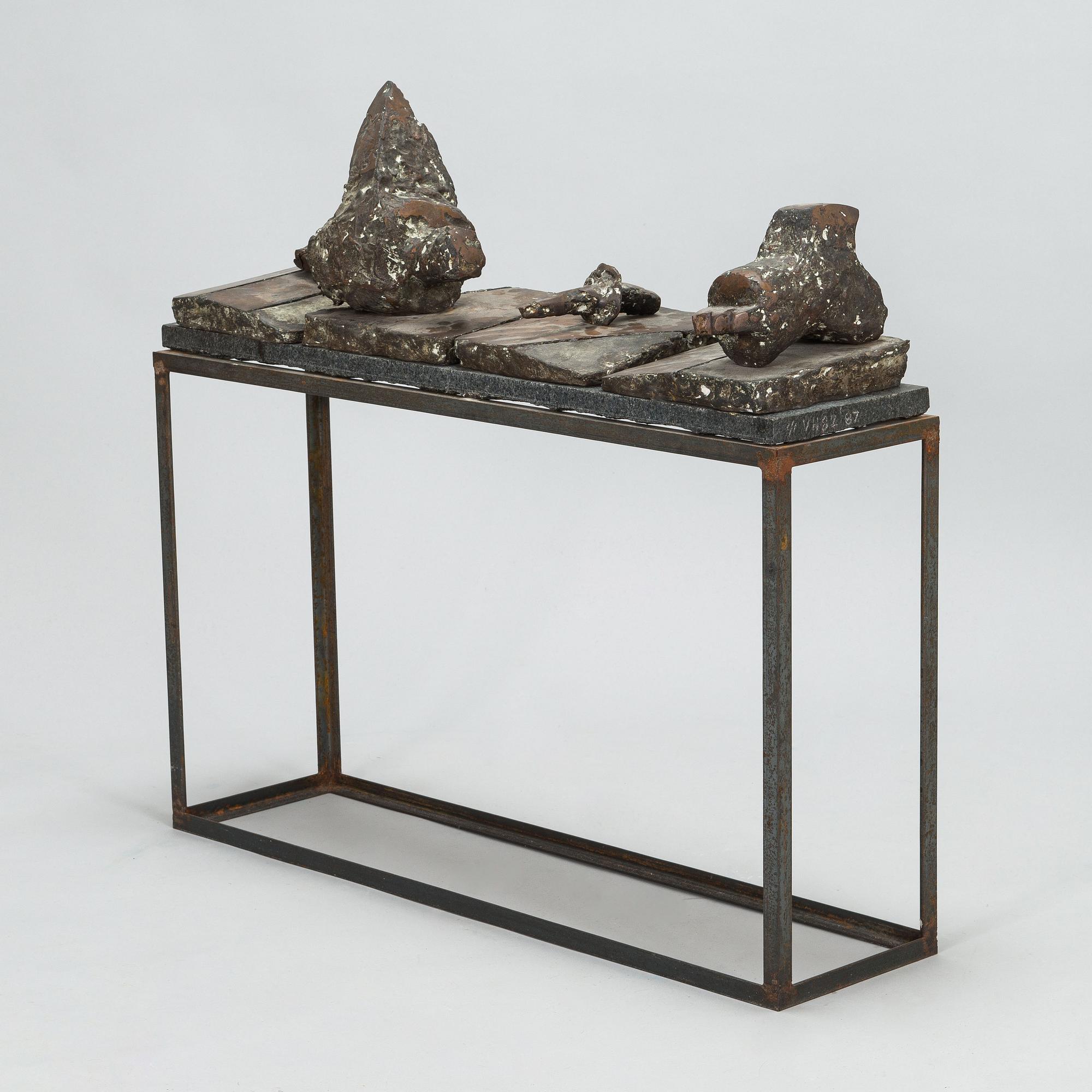 Veikko Hirvimäki, 'Niitä junia ei mene pohjoiseen'.