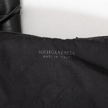 Bottega Veneta, bag "Maxi Intrecciato Cassette Tote".